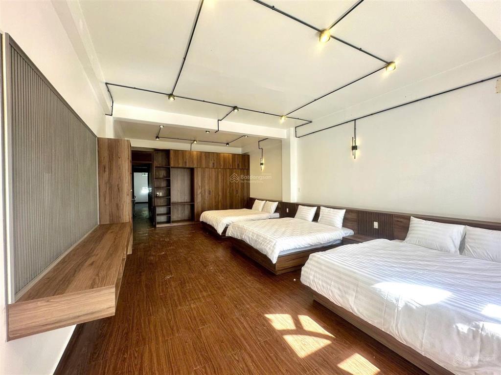 Tòa nhà trung tâm đà lạt cho thuê 500m2 có 3 tầng, 120 tr/tháng. kinh doanh ngân hàng, showroom lớn