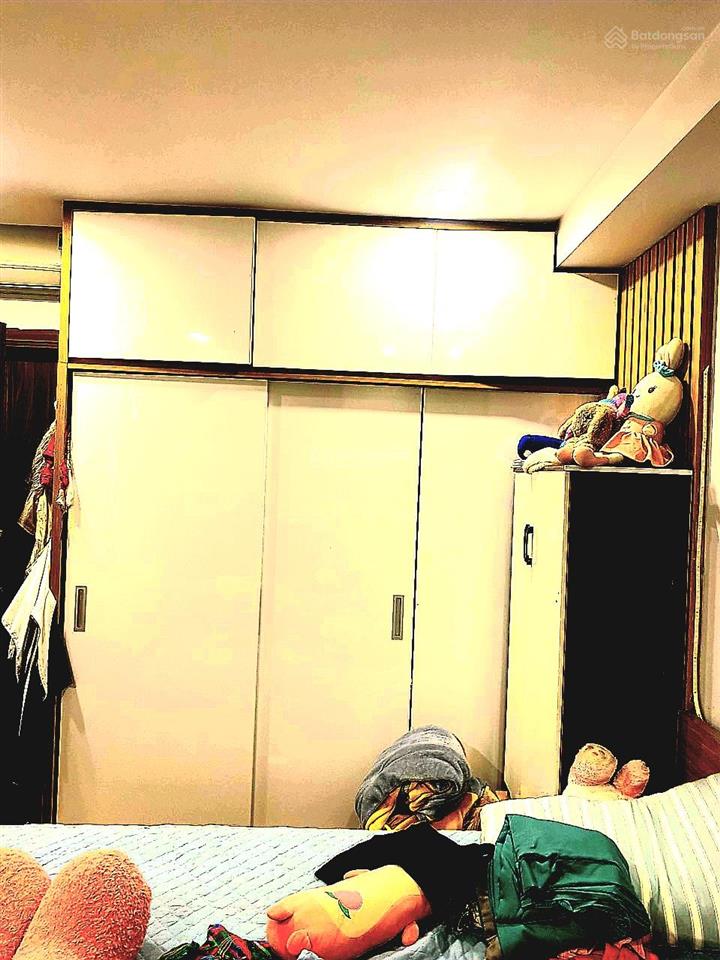 Bán chung cư 176 định công, 65m2 2 phòng ngủ 2 vệ sinh, đủ đồ, sân chơi, bể bơi, giá 6 tỷ 900