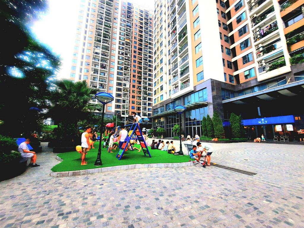 Bán chung cư 176 định công, 65m2 2 phòng ngủ 2 vệ sinh, đủ đồ, sân chơi, bể bơi, giá 6 tỷ 900