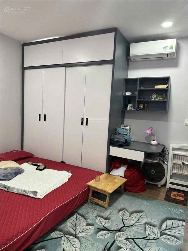 Cho thuê chung cư 176 định công 66m2, 2 ngủ 2 vs, sân chơi, bể bơi, đủ đồ, 10 triệu 500/th