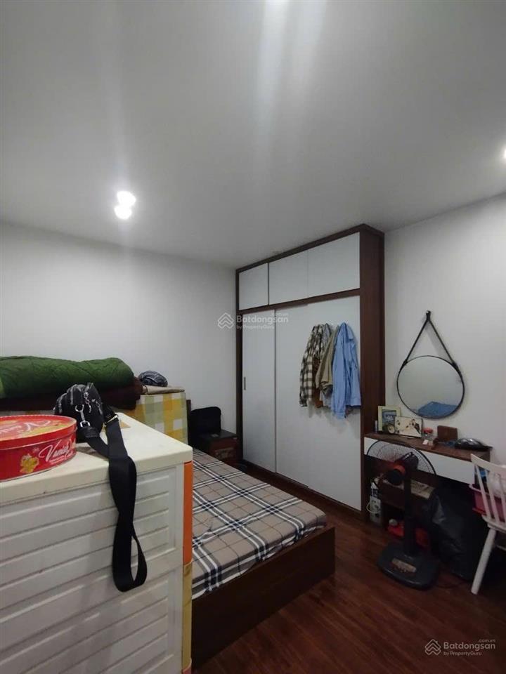 Cho thuê chung cư 176 định công 66m2, 2 ngủ 2 vs, sân chơi, bể bơi, đủ đồ, 10 triệu 500/th