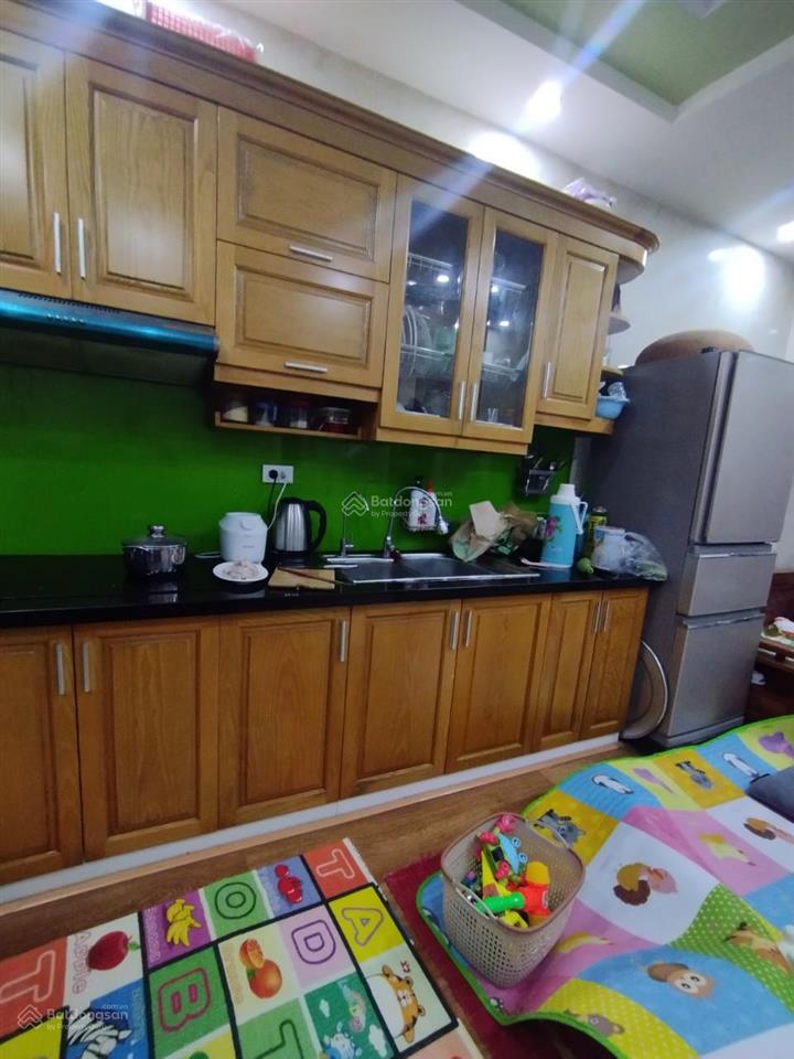 Bán chung cư ct9 kđt định công, 72m2 2 phòng ngủ 2 vệ sinh, đủ đồ, sân chơi, bể bơi, giá 5 tỷ 650