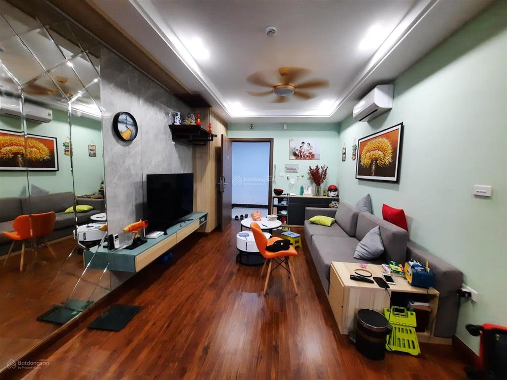 Bán căn hộ 2ngu 2vs 68m2 skycentral, định công, phương liệt, nội thất đẹp, giá 6 tỷ 950