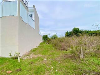 E có nền đất tt cần đước, cần bán gấp 450tr 97m thổ. đã có sổ hồng, điện nước .  0843 378 *** gặp