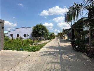 Bán giá 370tr  130m2. chính chủ ko tl, ngang 6m dài 21,5 sổ hồng riêng .  0843 378 *** gặp thanh