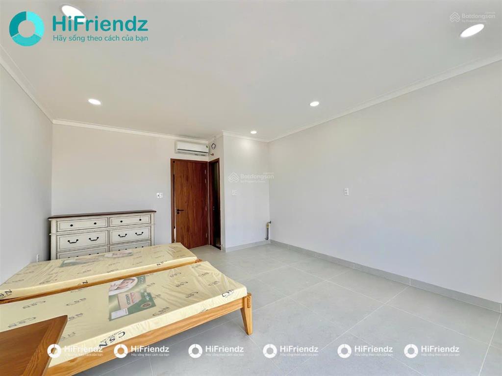 Cho thuê căn hộ dịch vụ gần ngã tư thủ đức