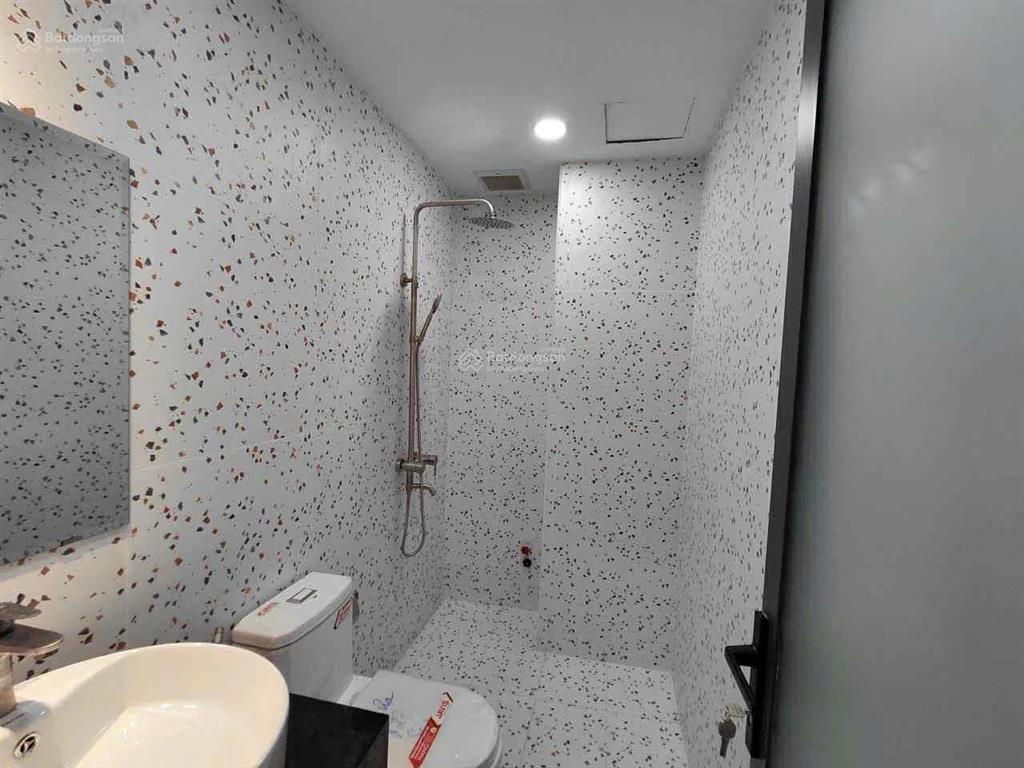 Phòng trọ 30m2 full nội thất,cửa sổ,máy giặt riêng, máy hút mùi tại phú nhuận, gần bình thạnh,q1,q3