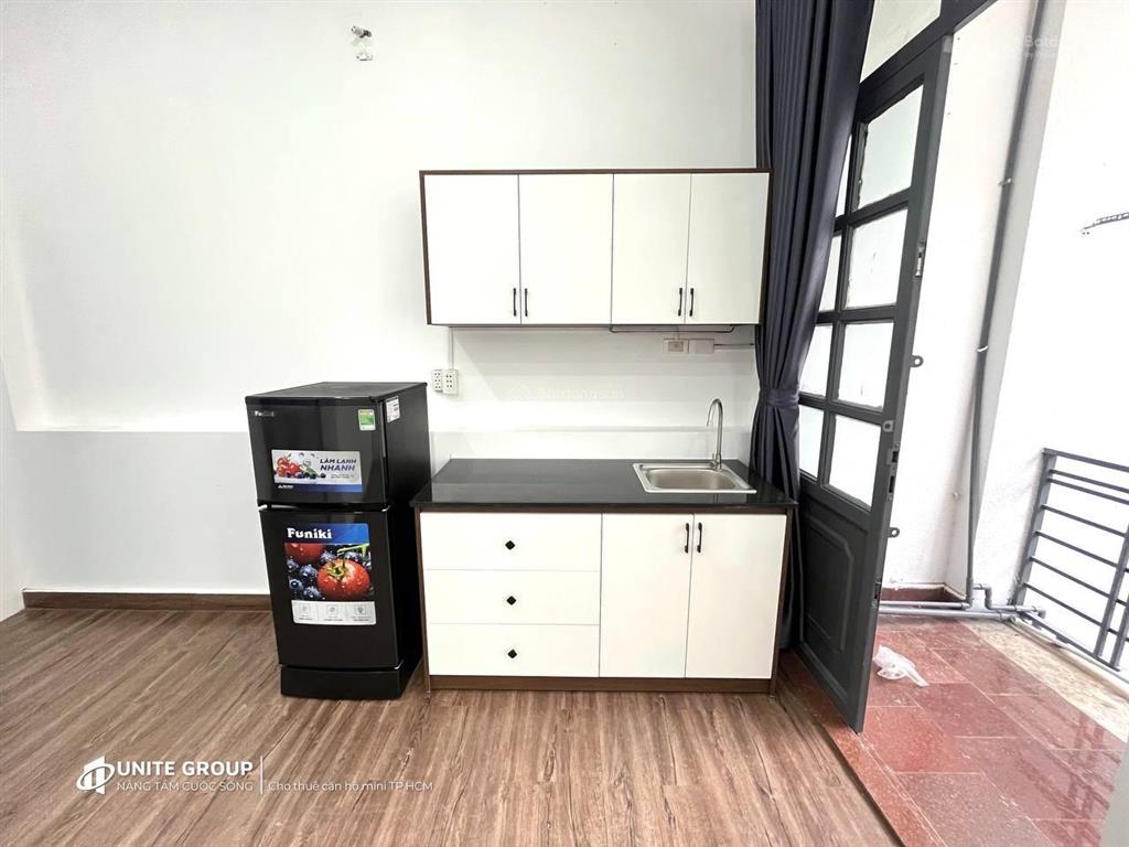 Cho thuê phòng trọ rộng 35m2, ban công, cửa sổ trời gần đh văn lang, hẻm xe hơi, full nội thất