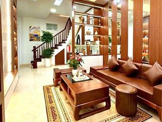 Bán nhà văn chương đống đa mặt tiền rộng nở hậu 4 tầng 40m2 giá đầu tư chỉ 8 tỷ