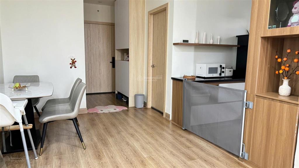 Bán ch tại lucky house, 3,3 tỷ, 70m2, nội thất đẹp.  0869 594 *** (y ảnh)