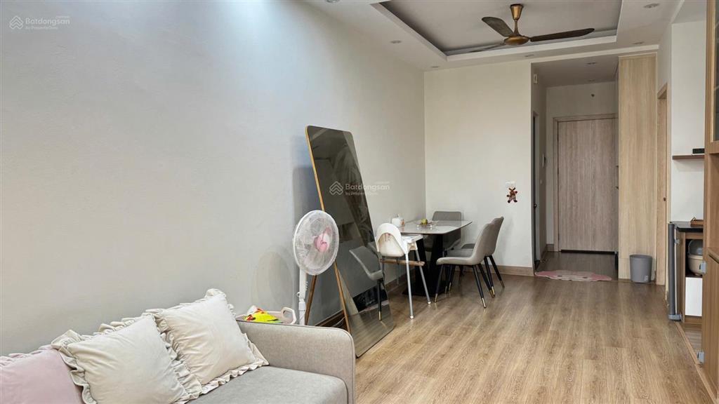 Bán ch tại lucky house, 3,3 tỷ, 70m2, nội thất đẹp.  0869 594 *** (y ảnh)