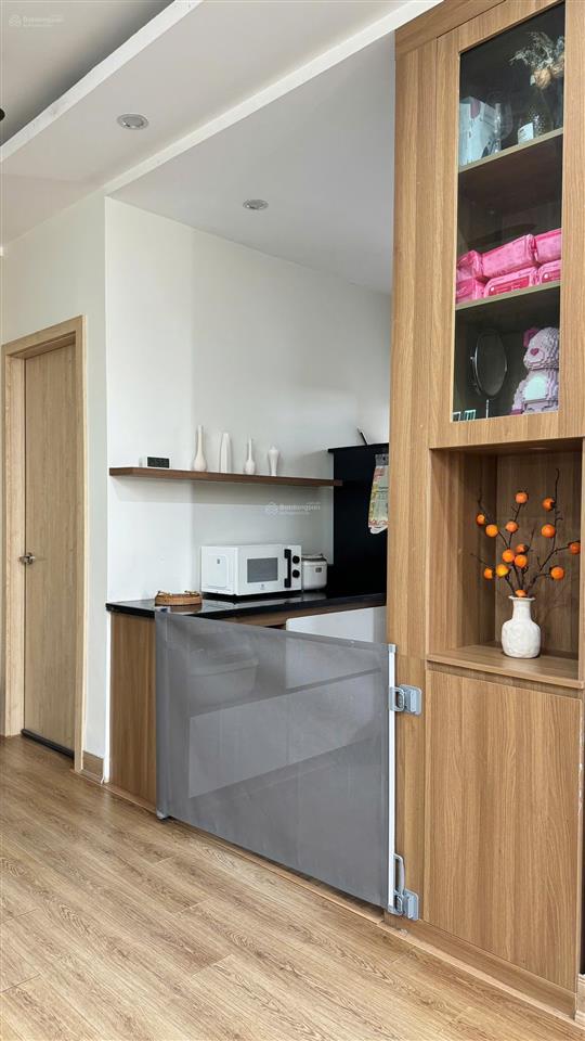 Bán ch tại lucky house, 3,3 tỷ, 70m2, nội thất đẹp.  0869 594 *** (y ảnh)