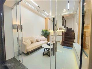Nhà đẹp nguyễn cao  lò đúc 30m2 6,5 tỷ ,5 tầng 3 ngủ rộng