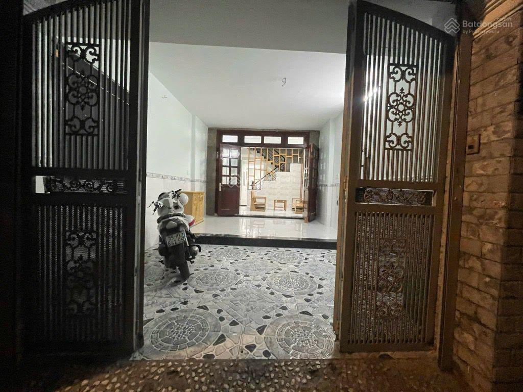Hxt, nhà 3 tầng, ngang 4.3m, 87m2, giá 7.3 tỷ, đường số 3, p9, gò vấp, gần công viên làng hoa