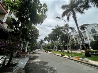 View công viên, gần đh văn lang hướng ra phạm văn đồng, 75m2, 15 tỉ, đặng thùy trâm, p13, bt