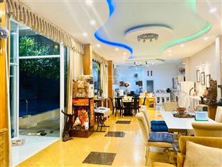 Nhà 4 tầng  2 mt lý tự trọng  328m²  hồ bơi  gara 4 ôtô