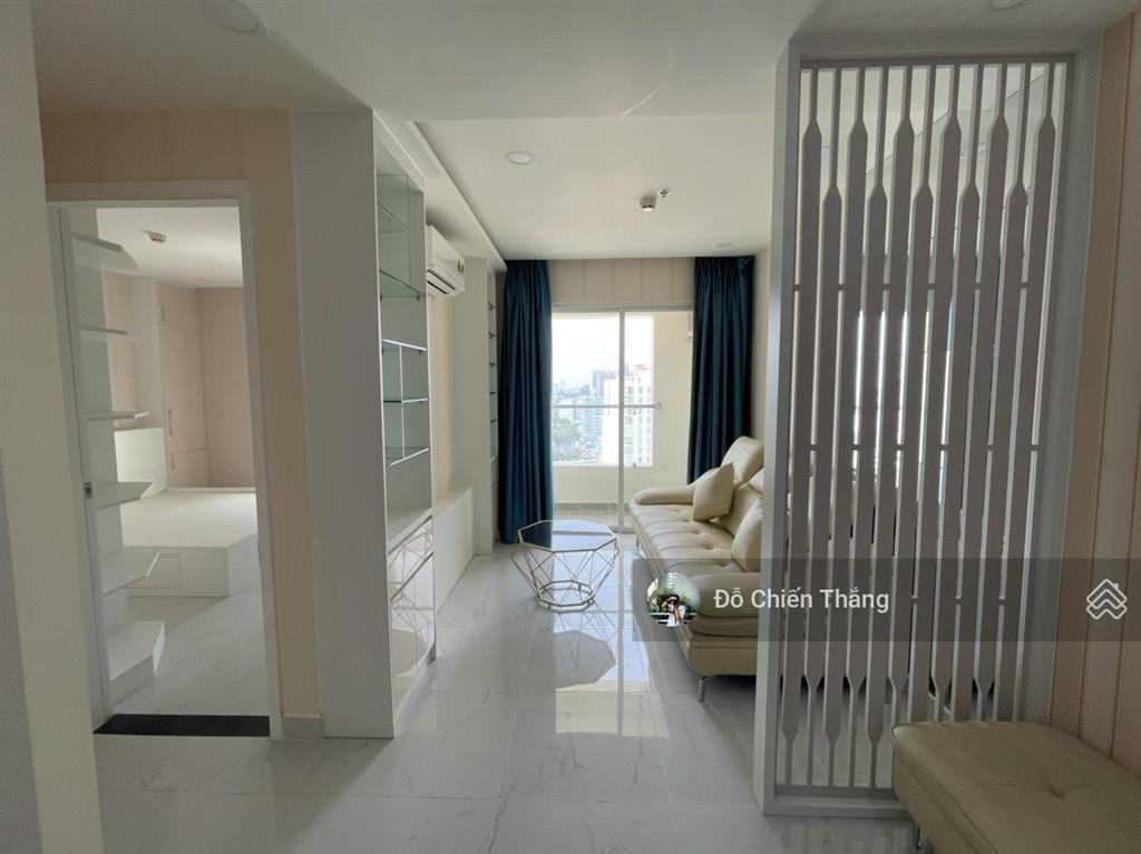 Chủ đi nước ngoài cần bán căn hộ cc terra royal, quận 3, 58m2 2pn 2wc giá 1,85 tỷ