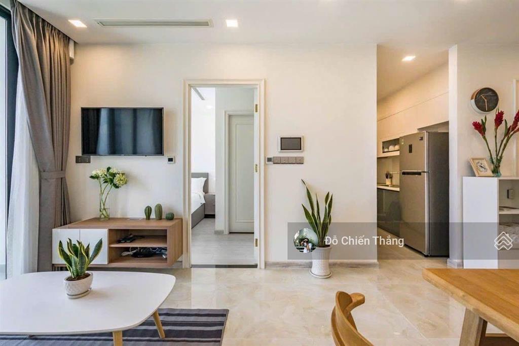 Cần tiền chữa b.ệ.n.h căn hộ vinhomes golden river ba son, 2,2 tỷ, 90m2, 2pn, 2wc,