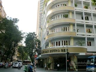 Bán chdv lâm văn bền, quận 7 nh13.6x20  hầm 8 tầng  hđt 250triệu gía 65 tỷ.