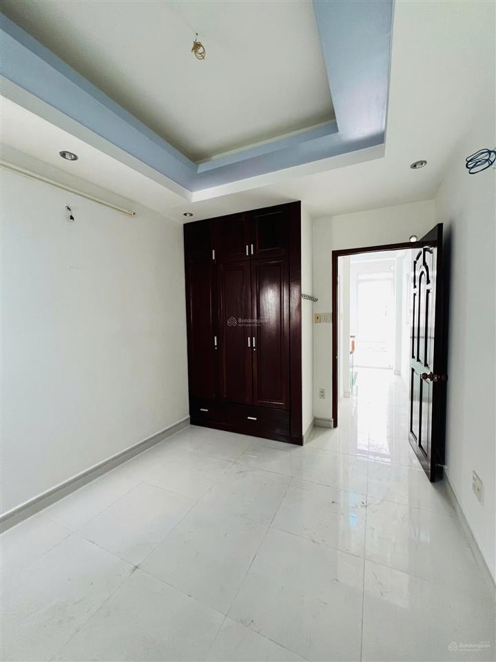 Chdv 7 phòng  cmt8  q10. gần tuyến metro  phù hợp khai thác dòng tiền. giữ tiền trong tương lai