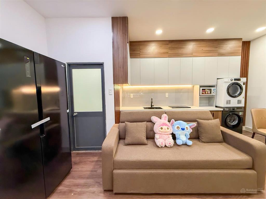 Cho thuê căn hộ 2pn mới 100%, full nội thất, giặt sấy riêng, ban công sân vườn ở hoàng diệu quận 4