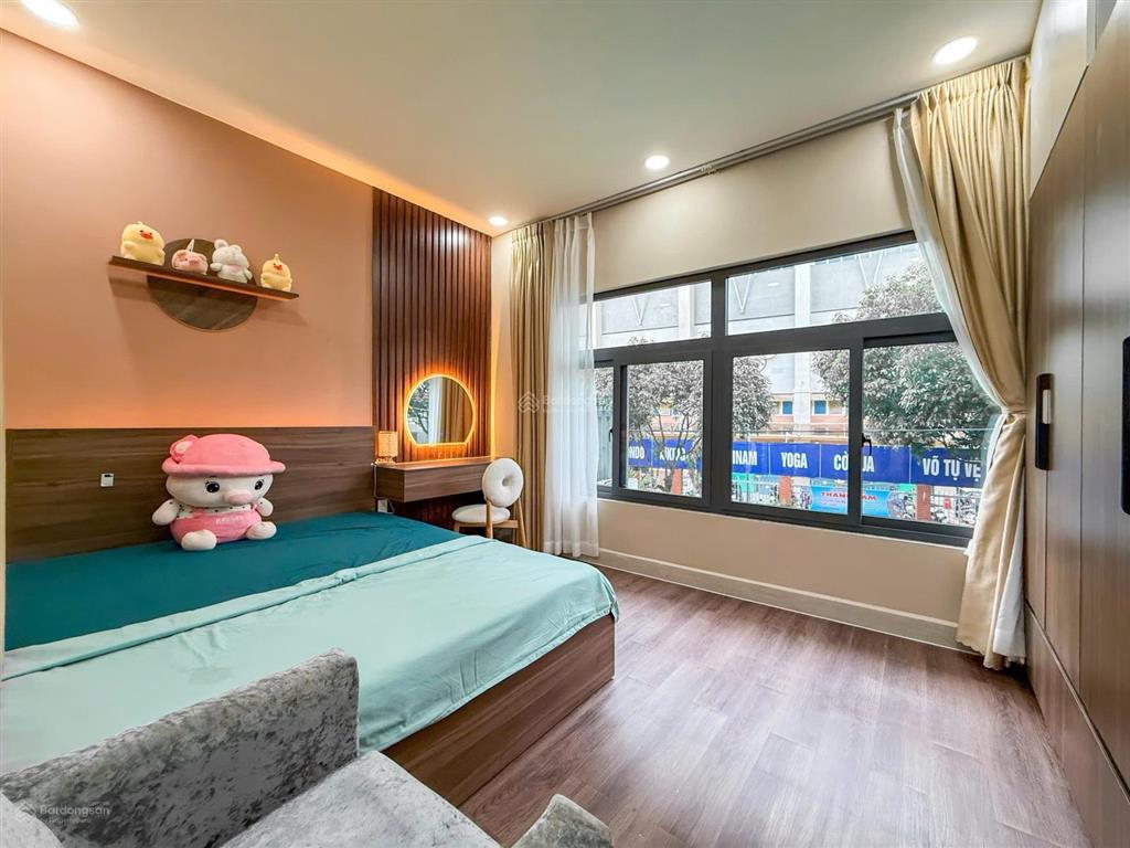 Cho thuê căn hộ 2pn mới 100%, full nội thất, giặt sấy riêng, ban công sân vườn ở hoàng diệu quận 4