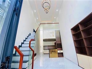 Cho thuê nhà hậu giangp2quận 6
giá12triệu/thág