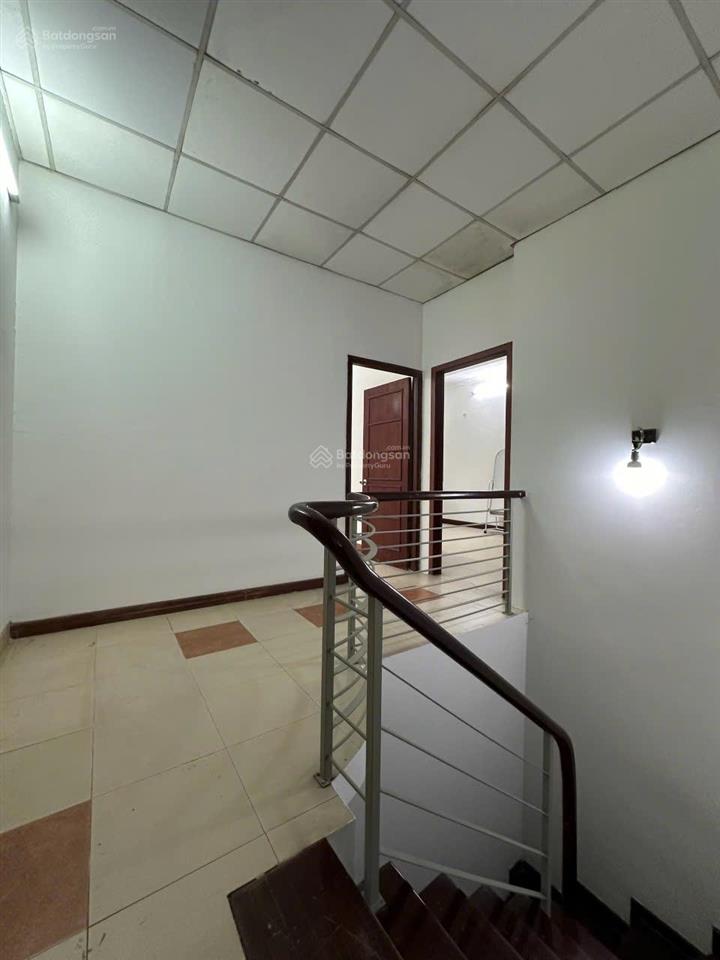 Cho thuê nhà căn hộ 4 ngủ chung cư l3, 200b thái thịnh, đống đa, hà nội