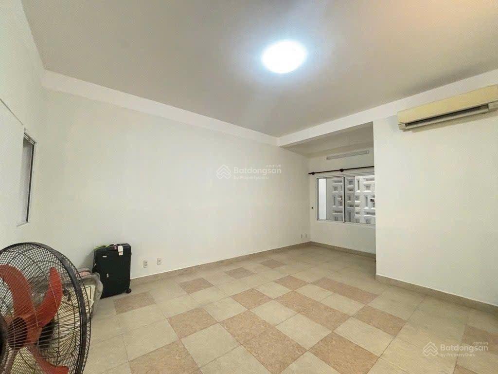 Mặt tiền đs 14, 4 tầng  108m2. ngang 5m x 21m  sổ vuông a4  hoàn công đủ chỉ 16 tỷ