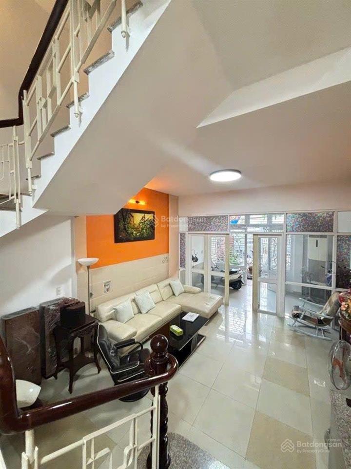 Mặt tiền đs 14, 4 tầng  108m2. ngang 5m x 21m  sổ vuông a4  hoàn công đủ chỉ 16 tỷ