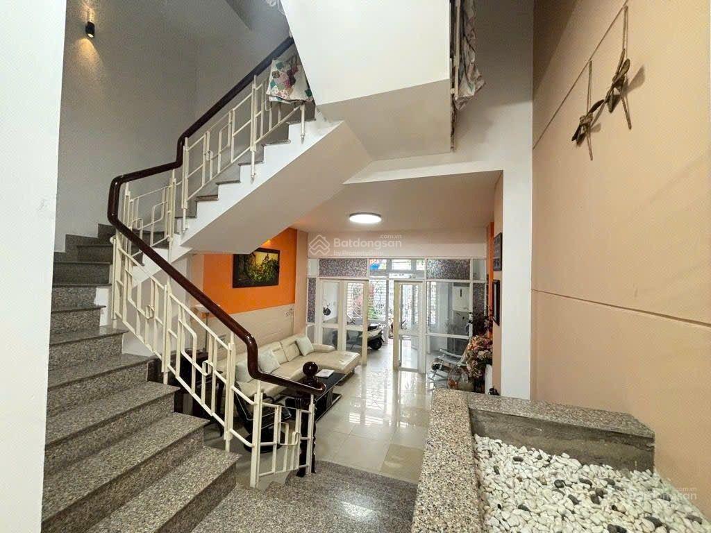 Mặt tiền đs 14, 4 tầng  108m2. ngang 5m x 21m  sổ vuông a4  hoàn công đủ chỉ 16 tỷ