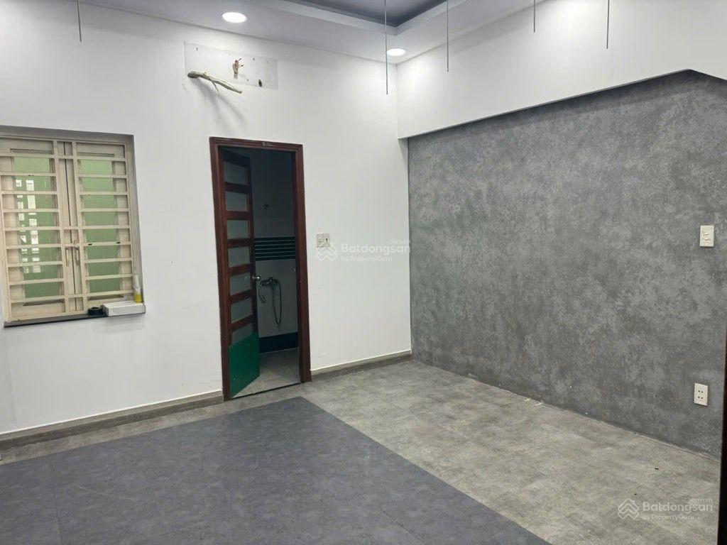 Nhà 5 tầng hxt 8m có vỉa hè đậu ô tô đường phan huy ích đối diện emart diện tích