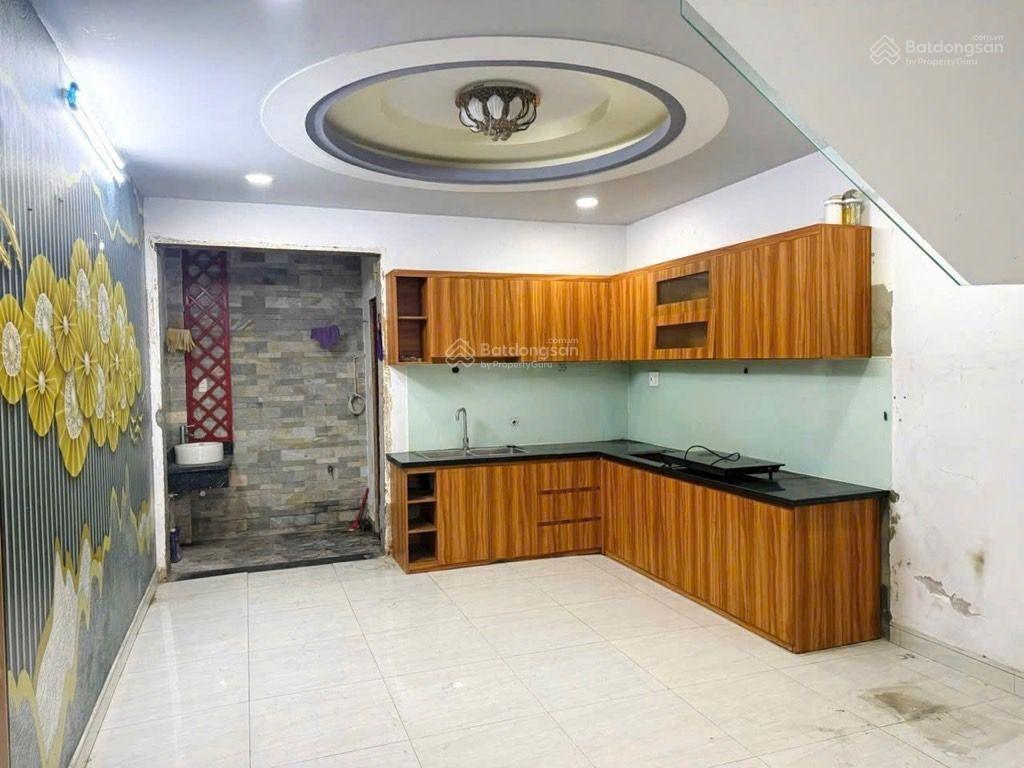 Nhà 5 tầng hxt 8m có vỉa hè đậu ô tô đường phan huy ích đối diện emart diện tích