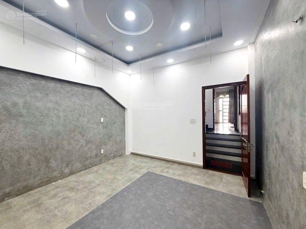 Nhà 5 tầng hxt 8m có vỉa hè đậu ô tô đường phan huy ích đối diện emart diện tích