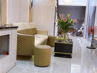 Hiếm, giá hợp lý tại đê la thành, tầng 2 40m2 * 4 tầng, ngõ rộng, thông tứ tung, giá 8.8tỷ sẵn ở
