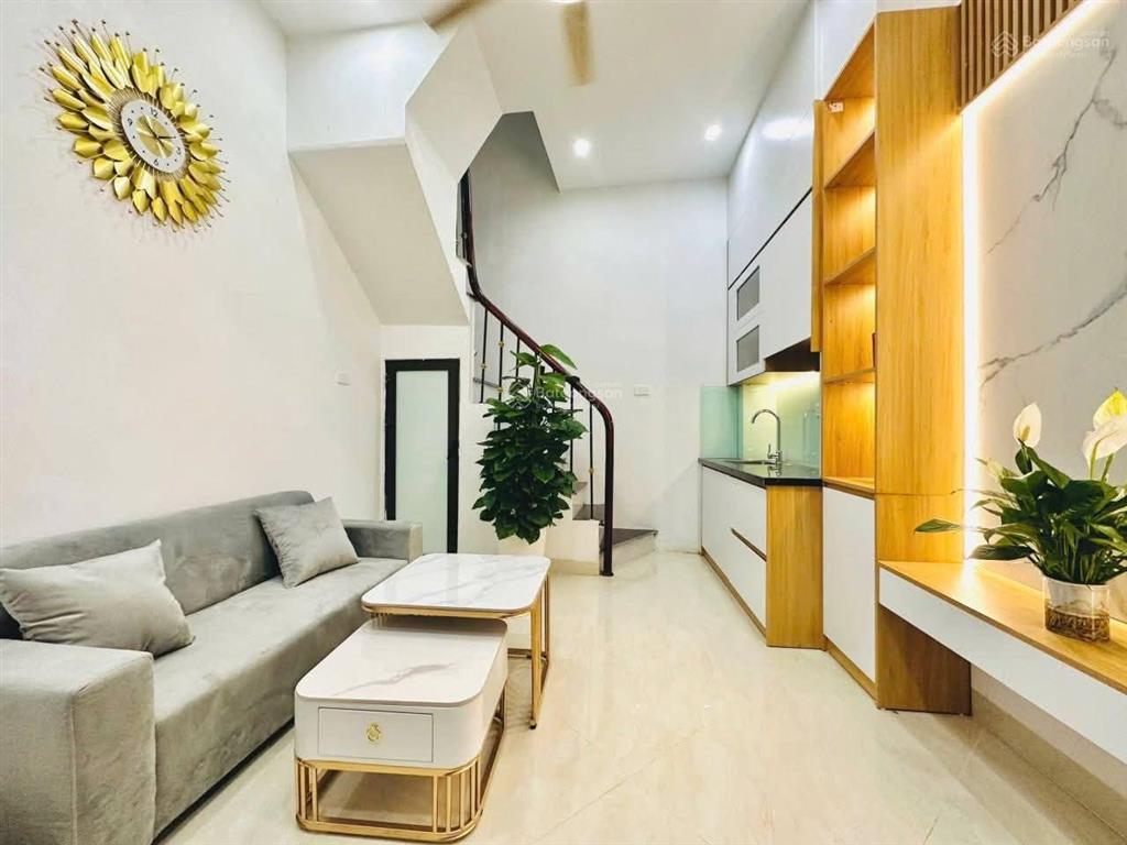 Giá rẻ nhất phân khúc tại pháo đài láng đường vào thẳng nhà, hút tài, lộc, ở ngay dt 43m2 4t 8.45tỷ
