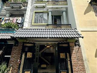 Bán nhà riêng 3pn,3wc,80m2, giá 4tỷ5 đang cho thuê 12 triệu/tháng, gần siêu thị và bệnh viện shr.