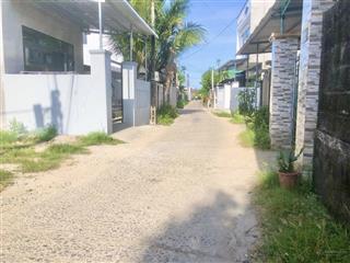 Chủ cần bán 150m2 ấp 3 xã tân thạnh đông  củ chi gần ngã tư tân quy giá 1 tỷ 100 triệu sổ riêng