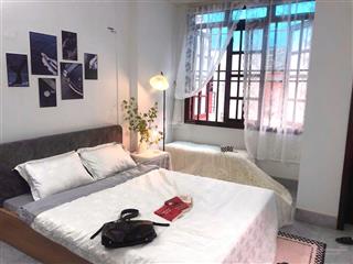 Tìm nữ ở ghép 11 phòng thoáng ở ngay cộng hòa  p13  tân bình (đối diện etown), gần nhà ga t3