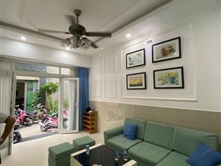 Cần bán nhà hẻm 6m ngay mặt tiền phan đăng lưu gần bệnh viện gia định. bán nhanh 7.6 tỷ