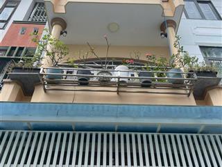 Nhà 3 tầng khu phố tây nha trang ( đường nguyễn thiện thuật)