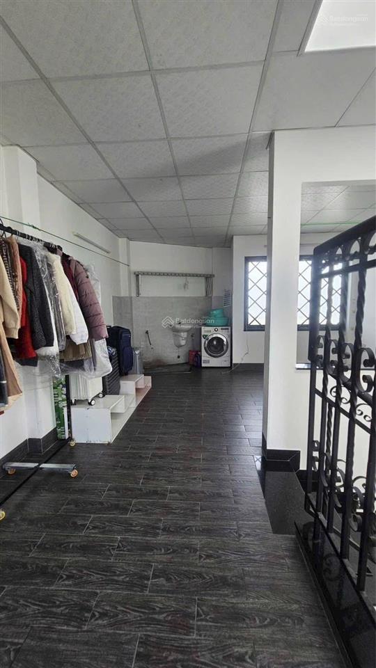 Bán nhà mới 3 tầng giá 4.1tỷ, ngay tttp nha trang, gần biển, siêu thị, đầy đủ tiện ích dân sinh