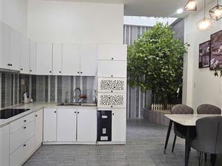 Bán nhà mới 3 tầng giá 4.1tỷ, ngay tttp nha trang, gần biển, siêu thị, đầy đủ tiện ích dân sinh