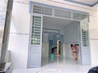 Chính chủ ngộp bán lại căn nhà 180m2 shr giá chỉ 1 tỷ 8 kế bên kcn sóng thần dĩ an bình dương