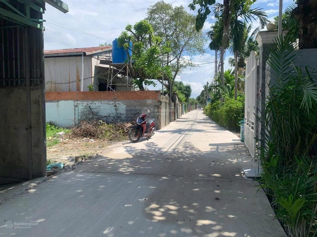 Chị lan thanh lí lô đất kế kcn việt hương 1 tỷ 1 dt 200m2 shr bình nhâm 23 đường thông
