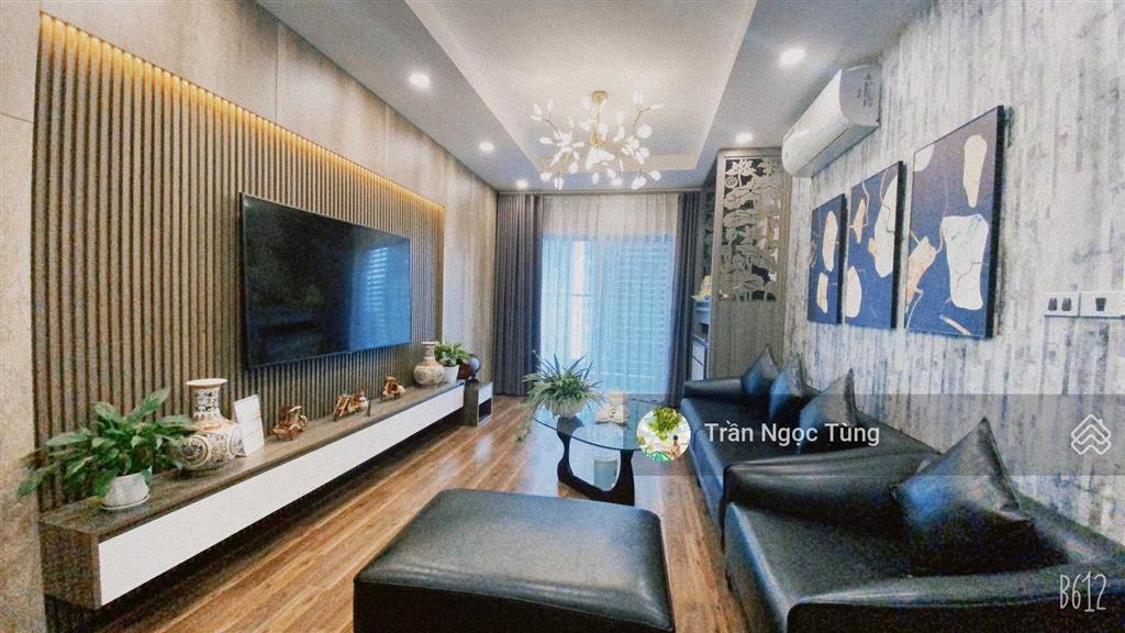 Em tùng chuyên chuyển nhượng cc iph ch 92m2 giá 90tr/m2,  098161443