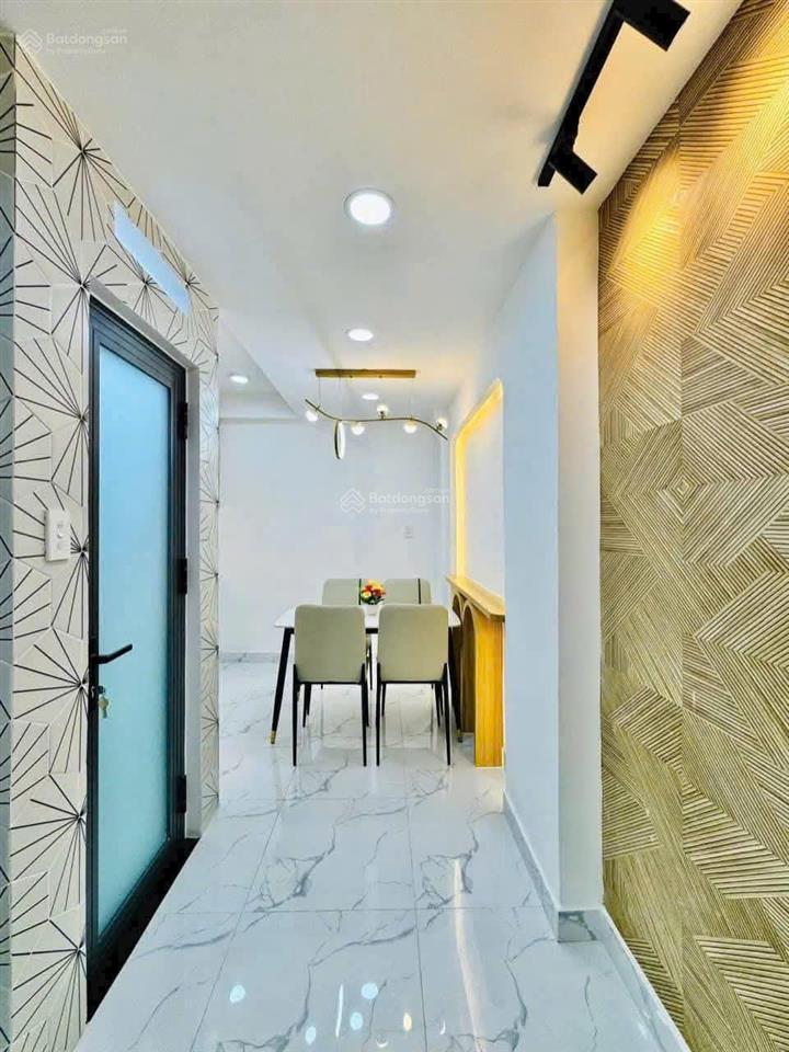 Xuất cảnh bán gấp nhà hẻm 6m lê văn quới, 4 x 20,5 tầng btct, 5pn 6wc, sân thượng, gần ngã 4 bốn xã