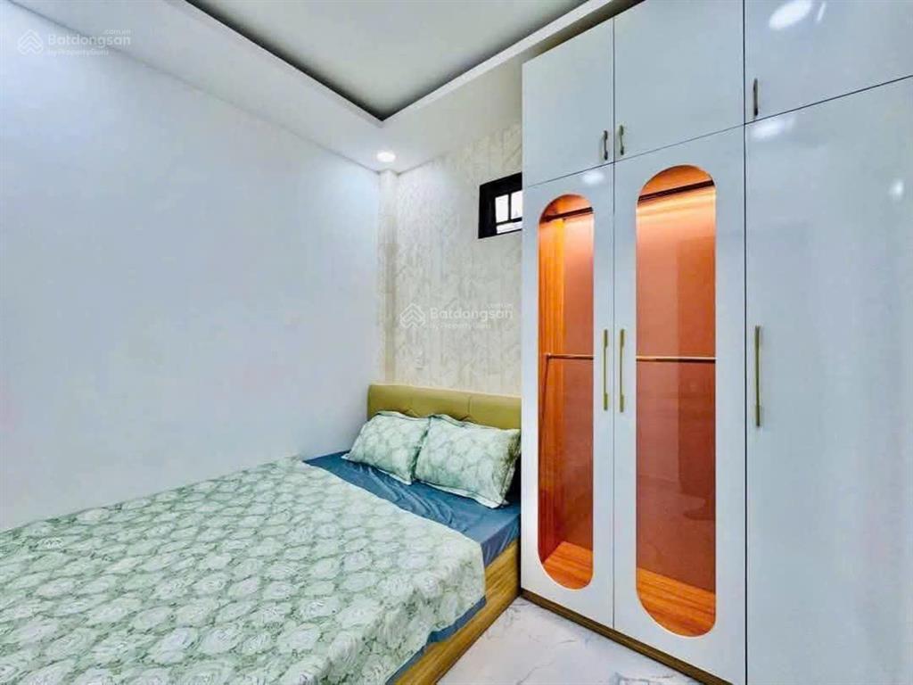 Xuất cảnh bán gấp nhà hẻm 6m lê văn quới, 4 x 20,5 tầng btct, 5pn 6wc, sân thượng, gần ngã 4 bốn xã