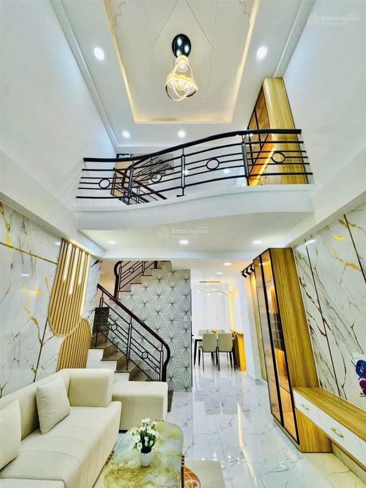 Xuất cảnh bán gấp nhà hẻm 6m lê văn quới, 4 x 20,5 tầng btct, 5pn 6wc, sân thượng, gần ngã 4 bốn xã