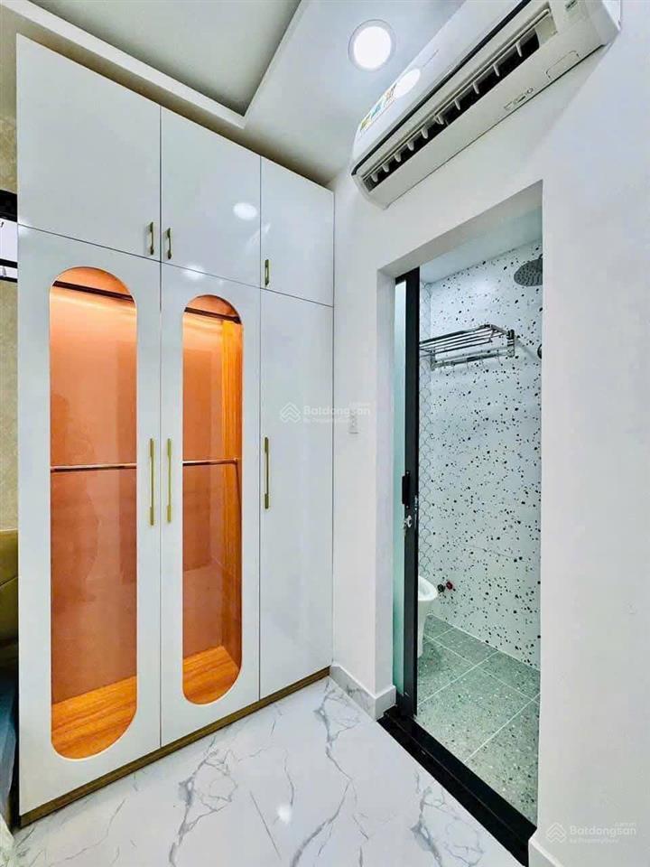 Xuất cảnh bán gấp nhà hẻm 6m lê văn quới, 4 x 20,5 tầng btct, 5pn 6wc, sân thượng, gần ngã 4 bốn xã